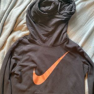 Black and bronze Hoodie✨